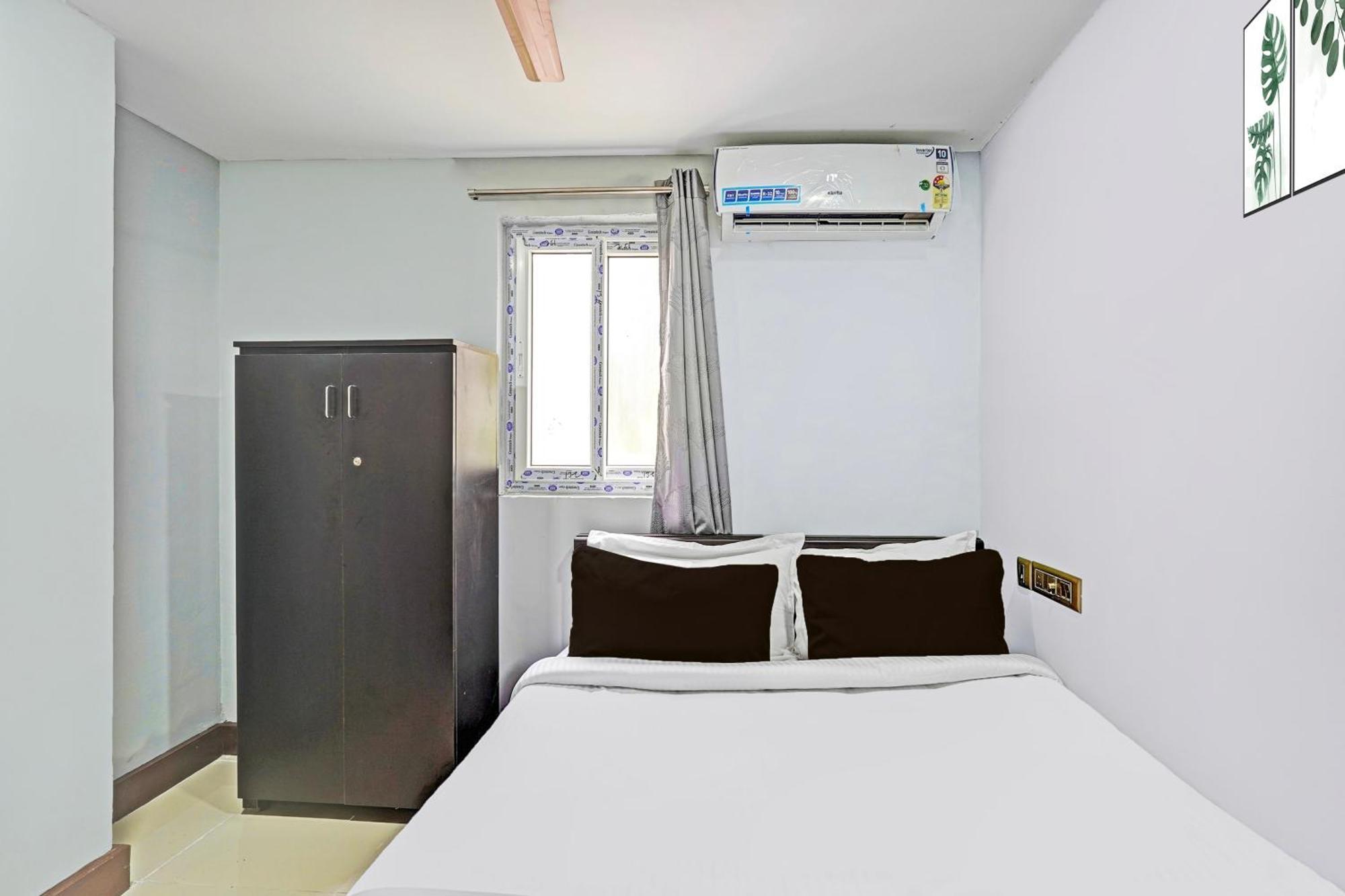 Super O Sholinganallur Near Anjaneya Temple Hotel Chennai
